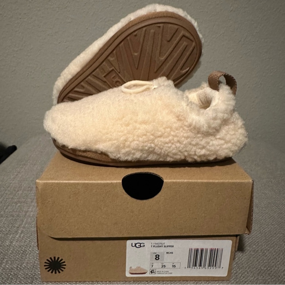 UGG Plushy Slipper, Toddler Size 8, Natural Chestnut